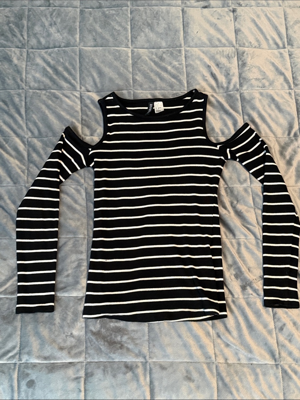H&M Black & White Striped Cold-Shoulder Long Sleeve Top